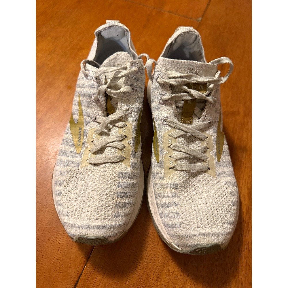 Brooks Bedlam 2 Womens Running Shoes White Gold Striped 1202971B164 Size 7 - Picture 2 of 9